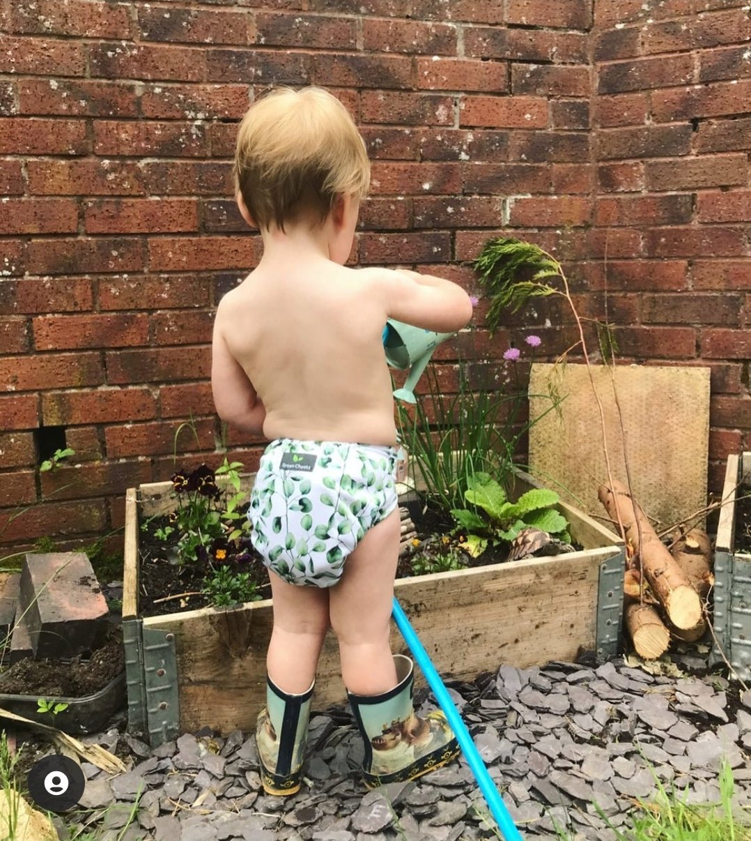 Should I stop using cloth nappies in hot weather? - Green Cheeks