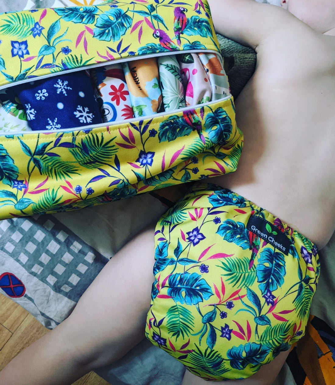 Why Every Parent Needs a Waterproof Pod Wet Bag for Swimming, Holidays, and More - Green Cheeks