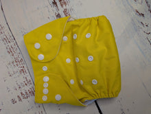 Indlæs billede til gallerivisning Bright Yellow Plain Cloth Nappy
