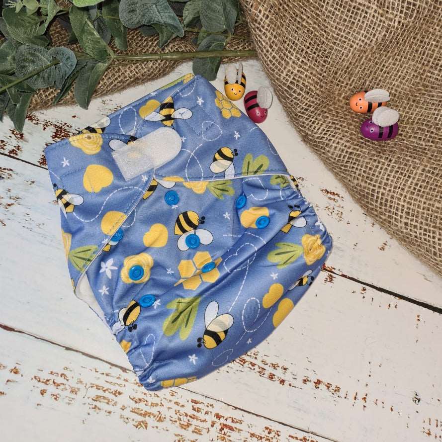 Green Cheeks Bumble Bee Cloth Hemp Reusable Nappy