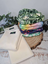 Load image into Gallery viewer, Green Cheeks All In Two Cloth Nappy Bundle
