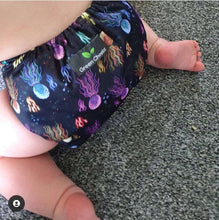 Load image into Gallery viewer, Squid Jellyfish Sea Ocean Cloth Diaper Green Cheeks
