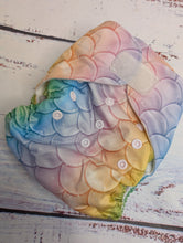 Indlæs billede til gallerivisning Mermaid Print Cloth Nappy

