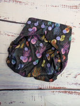 Load image into Gallery viewer, Green Cheeks Nappy Wrap
