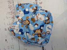 Indlæs billede til gallerivisning Sample Sale Monkey Print Text Nappy
