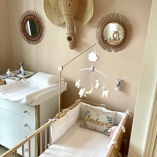 MINICAMP Wooden Baby Mobile Holder for Crib - Arm Only - Green Cheeks - Mobile