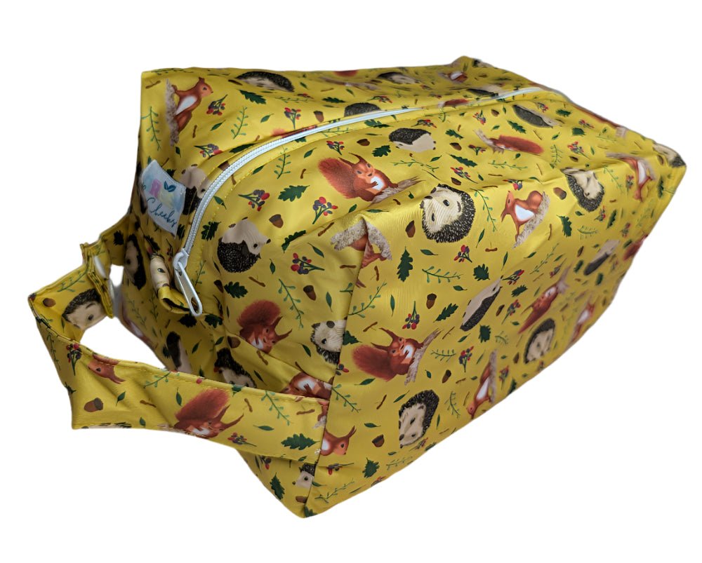 Waterproof Pod Wet Bags – Perfect for Swimming Lessons, Messy Clothes, and Reusable Nappies! - Green Cheeks - Wet Bag