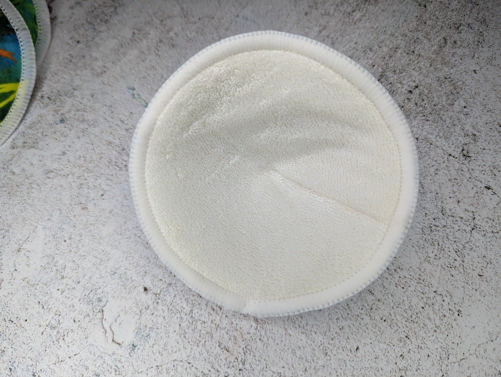 Alice in Wonderboobs: The Best Breast Pads for Comfort and Absorbency! - Green Cheeks - Eco Alternative